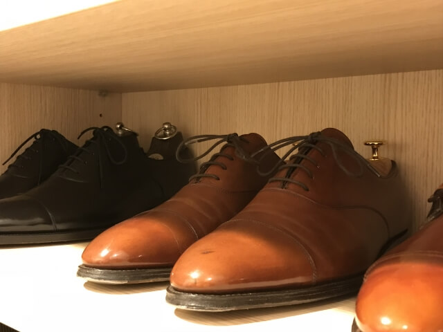 男性の靴