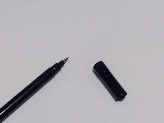 黒いペン